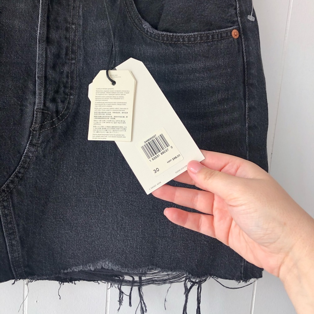 NWT Levi’s Deconstructed Denim Skirt Black - Picture 3 of 4